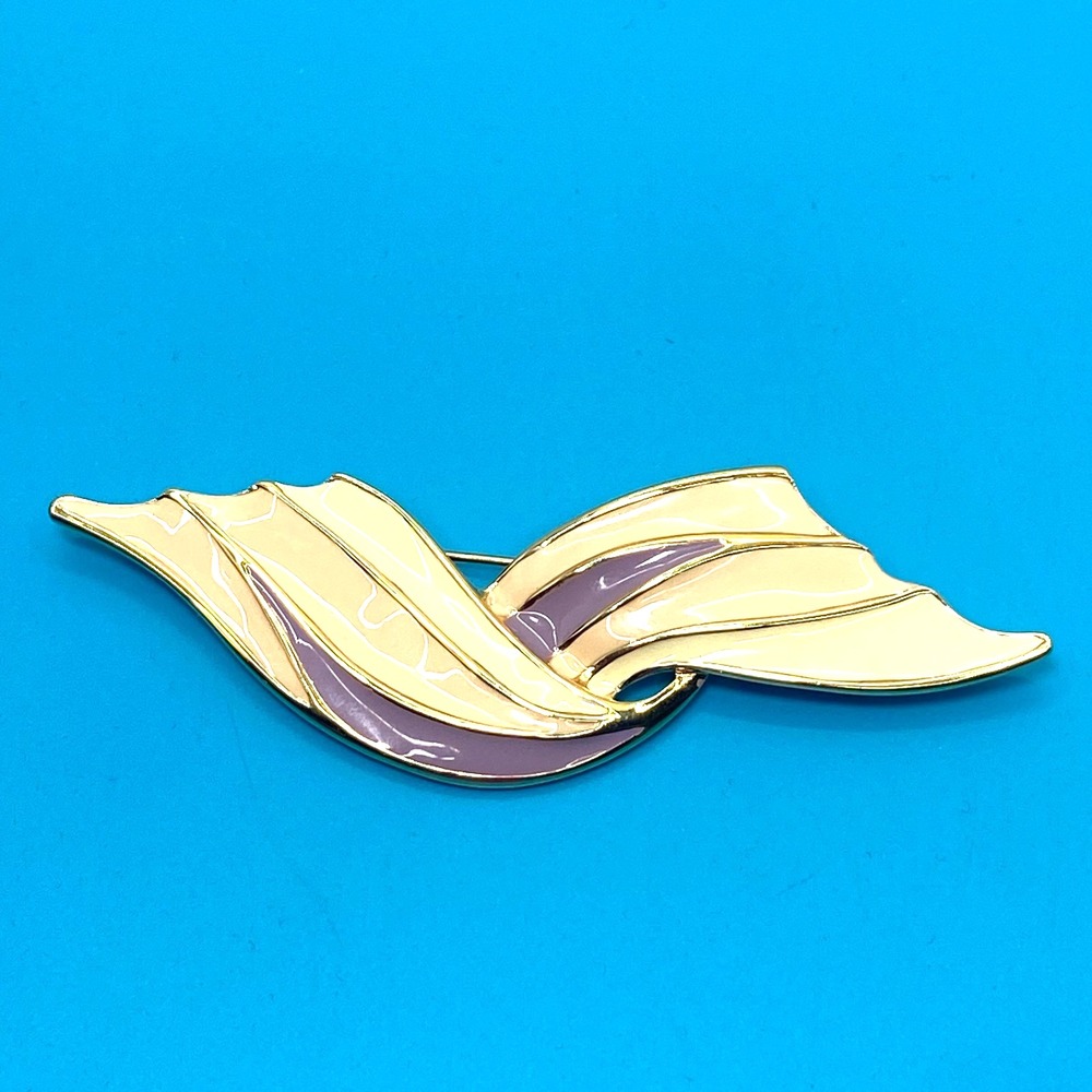 Signed Monet Enamel Gold Tone 80's Style Modernist‎ Brooch Pin Purple Vtg Cream